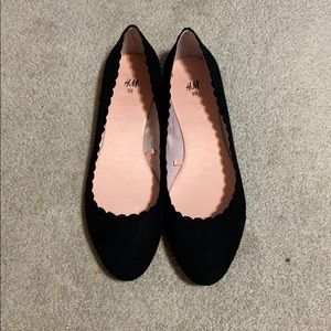 Black scalloped flats
